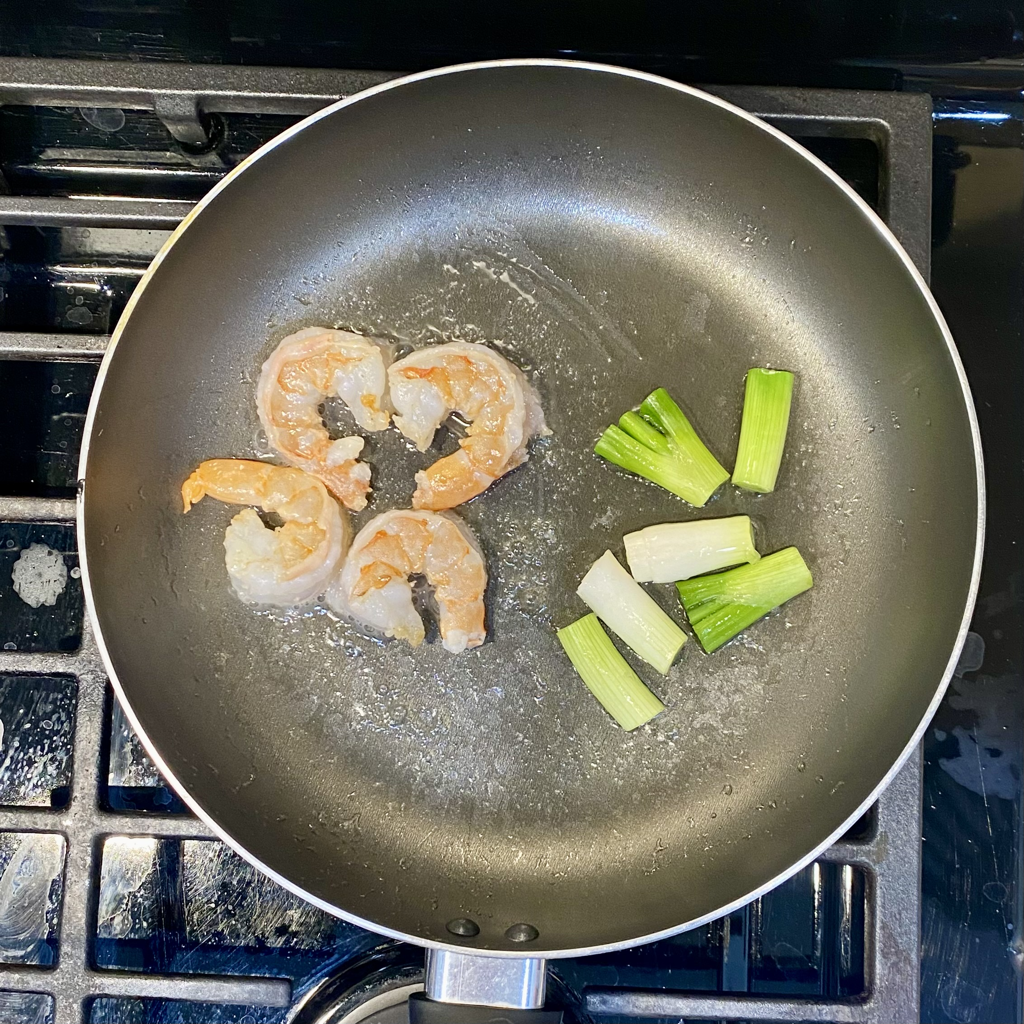 創意櫛瓜蝦仁炒麵🦐 — 步驟 3