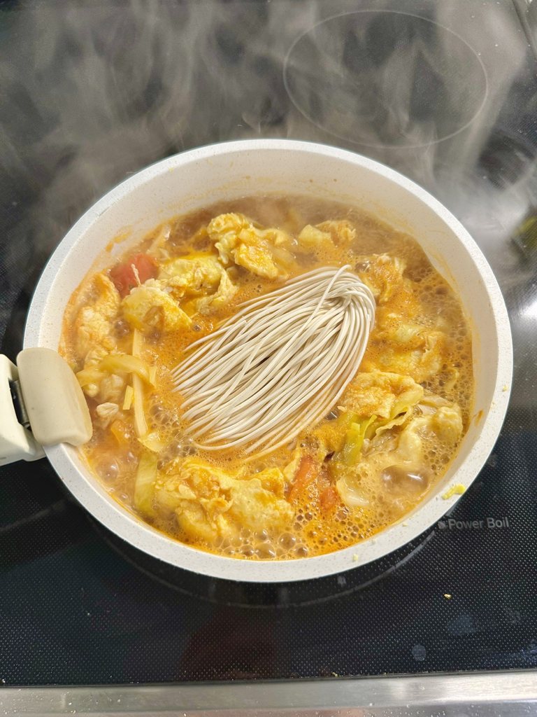 15 分鐘食譜——番茄蛋麵 — 步驟 9