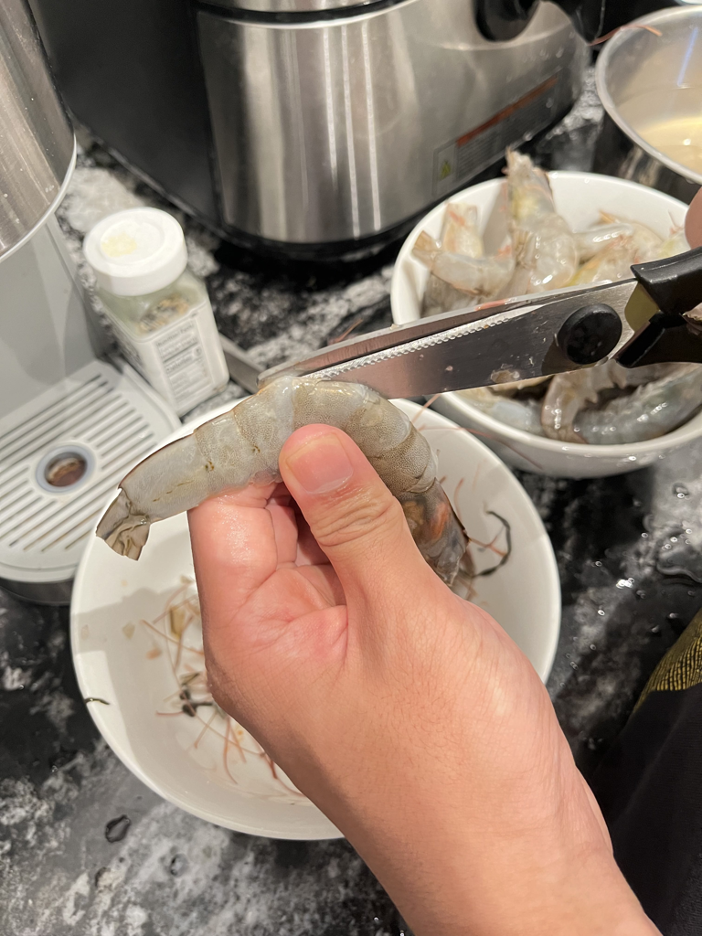 油燜大蝦 (Braised Shrimps in Oil) — 步驟 2