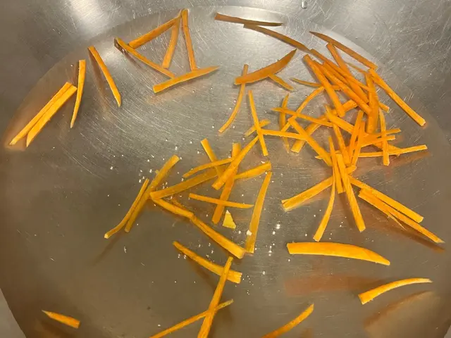 涼拌乾絲 — $<T k="steps" /> 2