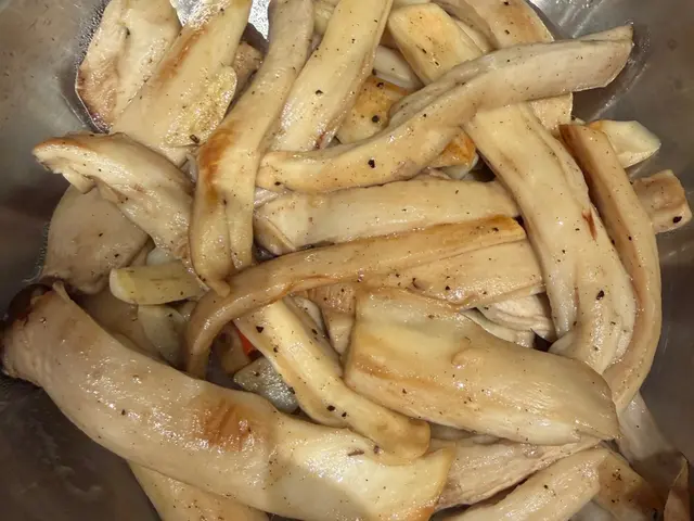 黑胡椒鹽乾煎杏鮑菇｜家常下酒菜