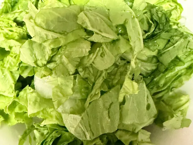 蒜炒小白菜 — $<T k="steps" /> 2