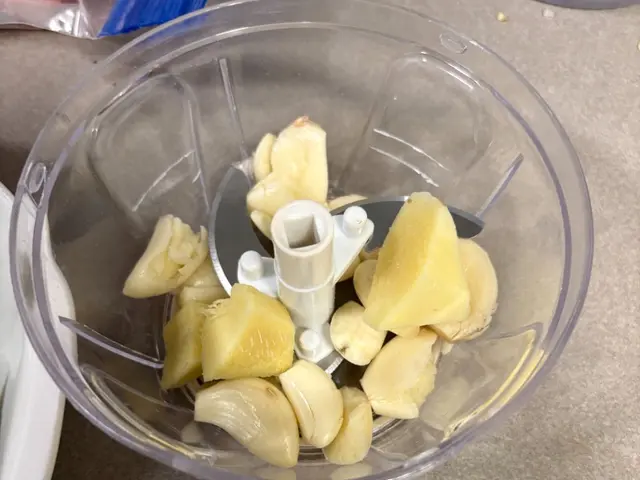 辣椒炒肉拌面 — $<T k="steps" /> 3