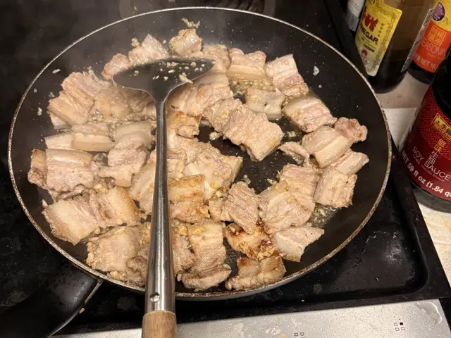 辣椒炒肉拌面 — $<T k="steps" /> 5
