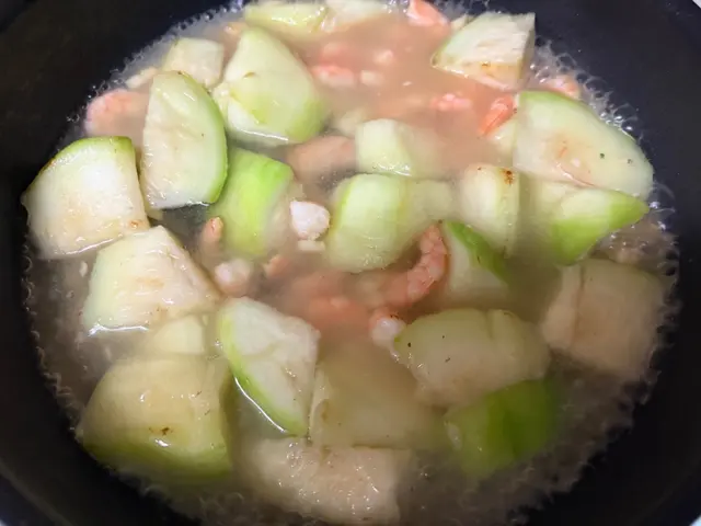 絲瓜海鮮魚湯 — $<T k="steps" /> 8