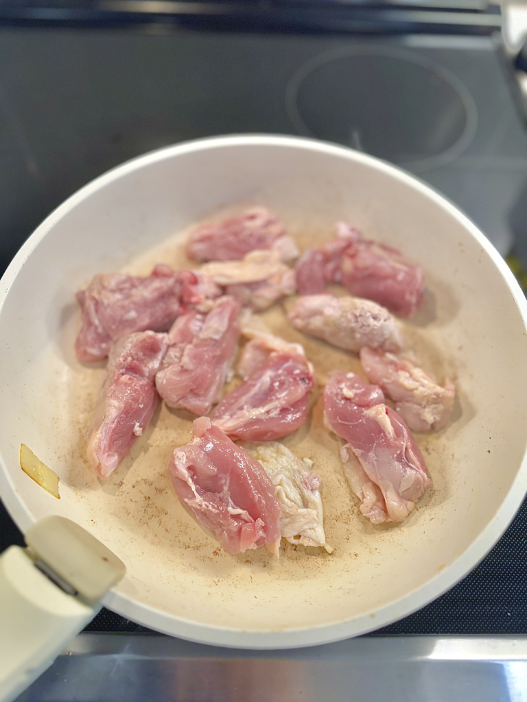 萬聖節料理:南瓜白醬燉菜 — 步驟 6