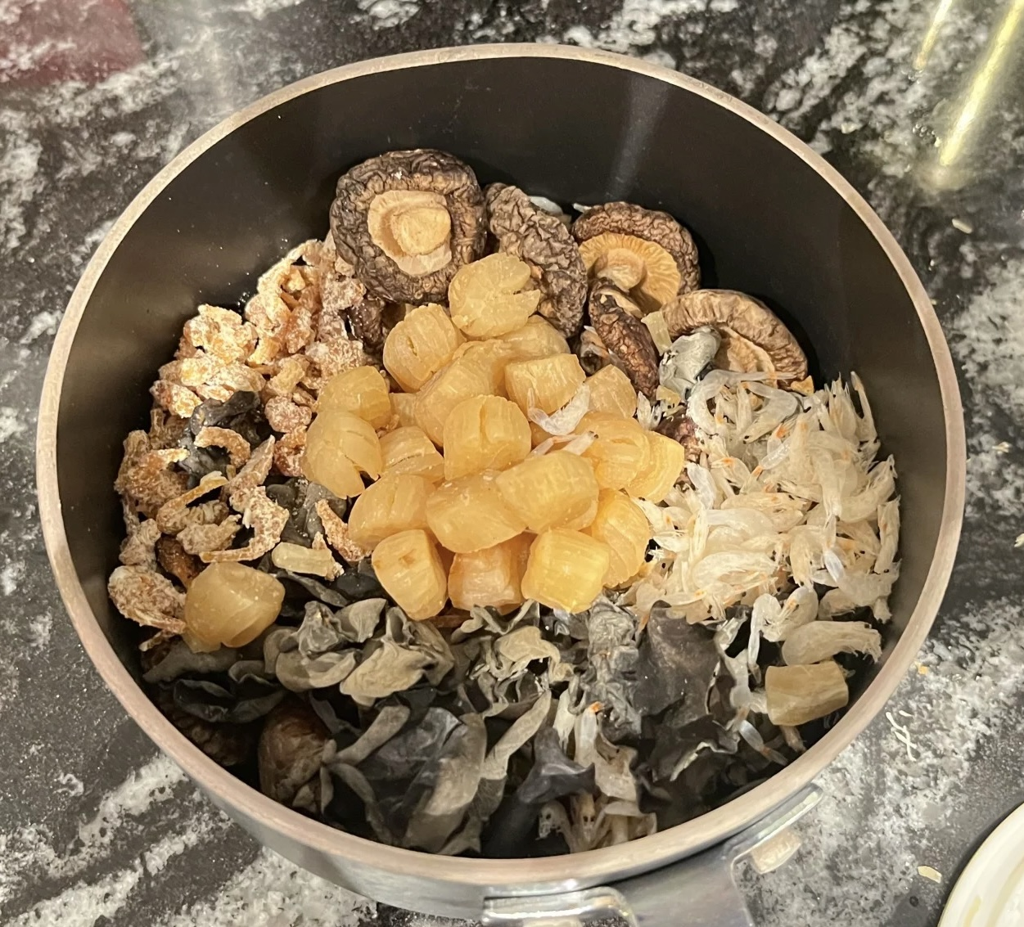白菜滷(Braised Napa Cabbage) — 步驟 1