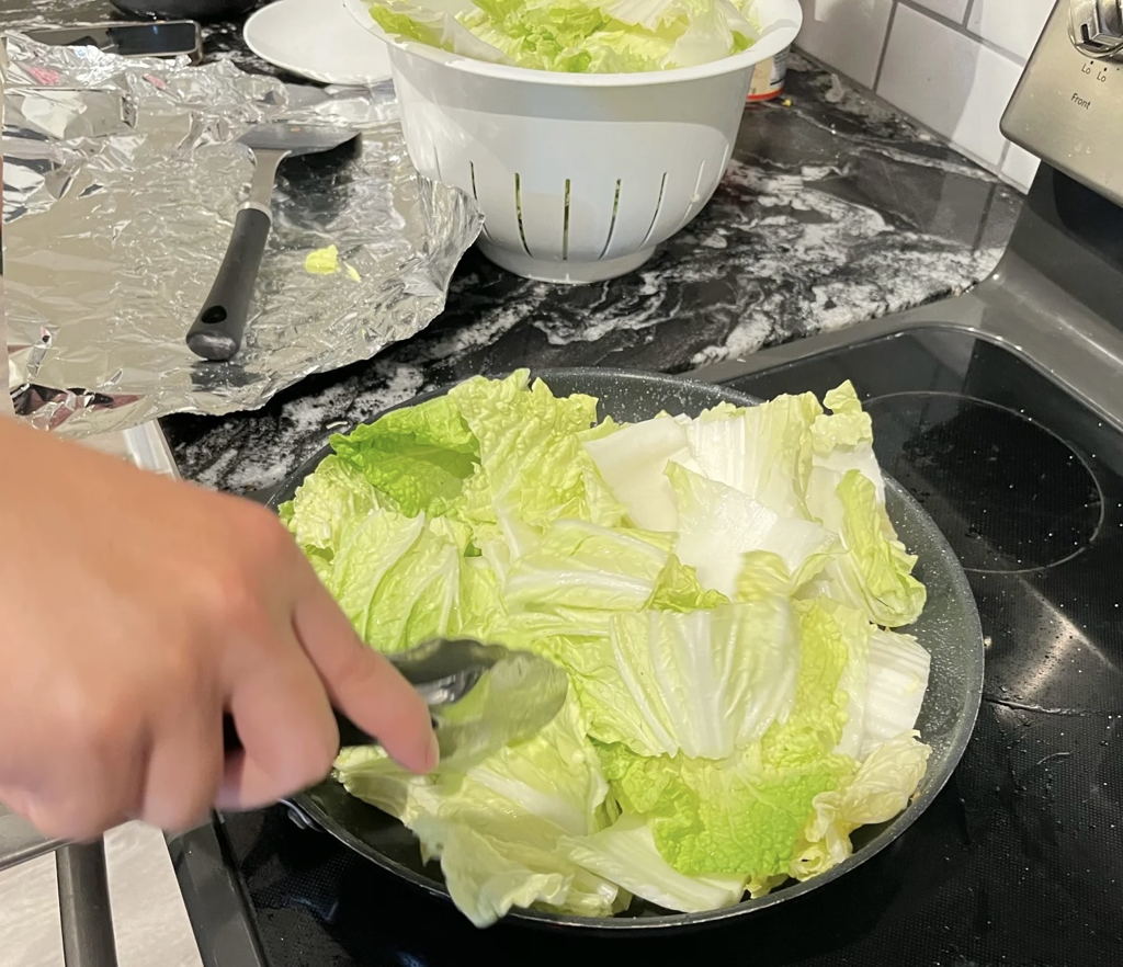 白菜滷(Braised Napa Cabbage) — 步驟 2