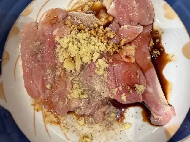 蔥鹽雞汁肉飯 - 家常版 — $<T k="steps" /> 4