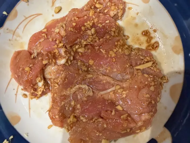 蔥鹽雞汁肉飯 - 家常版 — $<T k="steps" /> 5