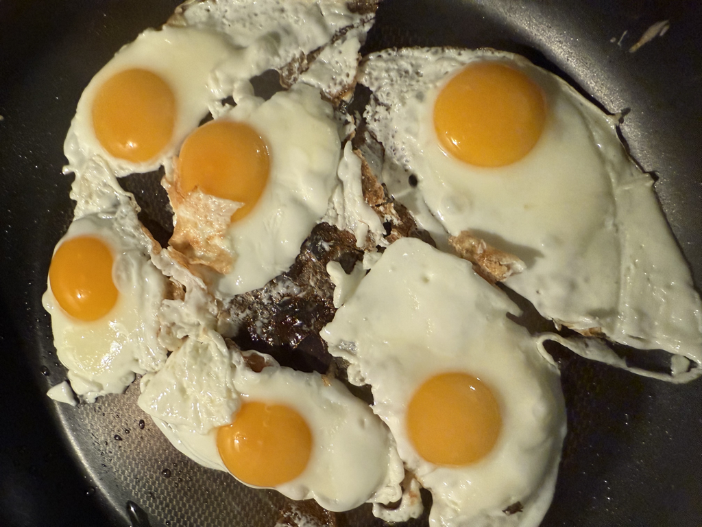 Sunny Side Up Eggs — 步驟 3