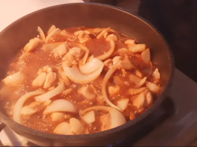 親子丼 — $<T k="steps" /> 2