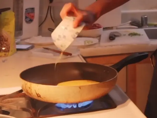 醬油牛肉炒飯 — $<T k="steps" /> 2