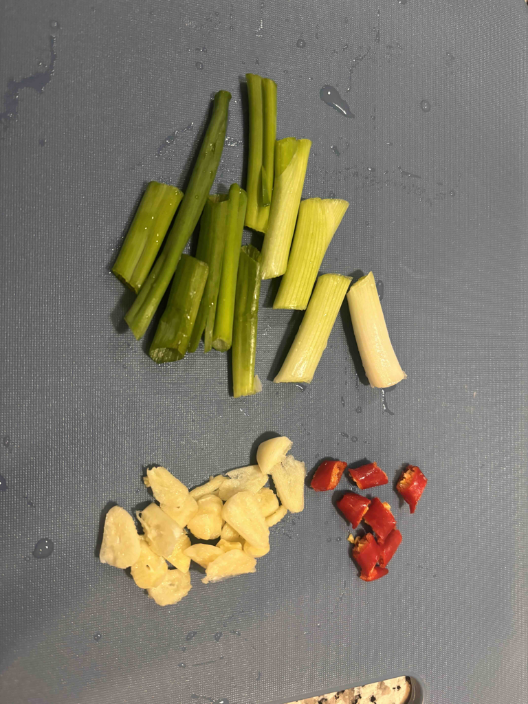 蔥爆豬肉 — 步驟 1